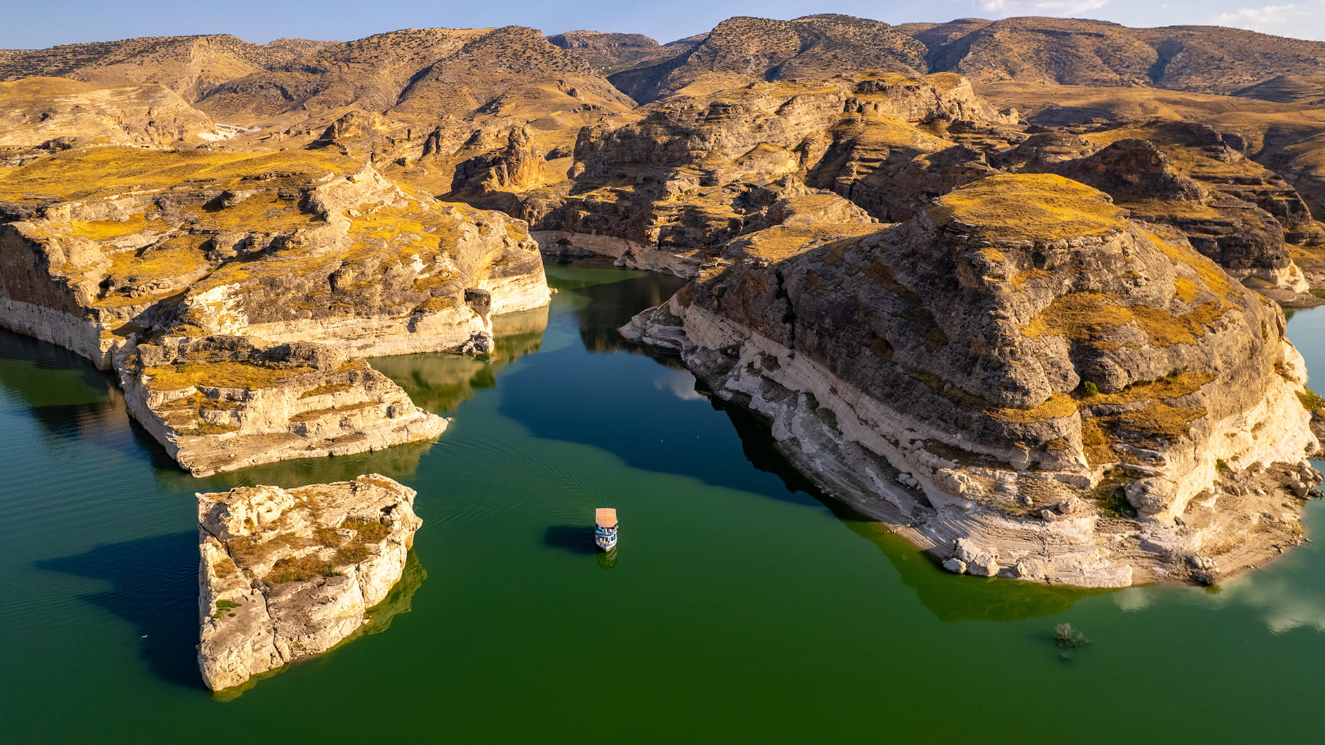 2-Day Batman Route: What to See, Do, and Eat header